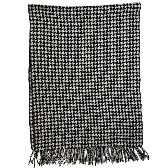 Black White Houndstooth Scarf Wrap 23x34 Fringe Classic Winter Accessory - Picture 4 of 4